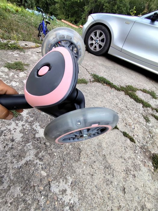 Тротинетка нова каране е един път