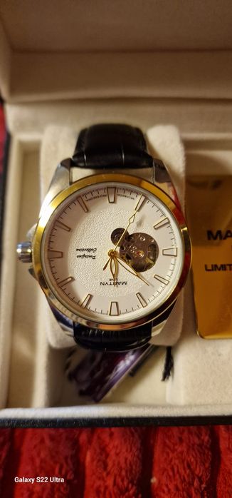 Vând 2 ceasuri Martyn Line