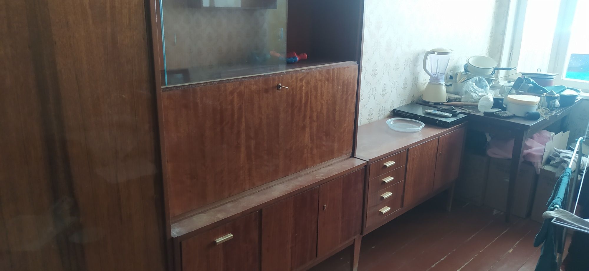 Продам мебель, посуда из дома