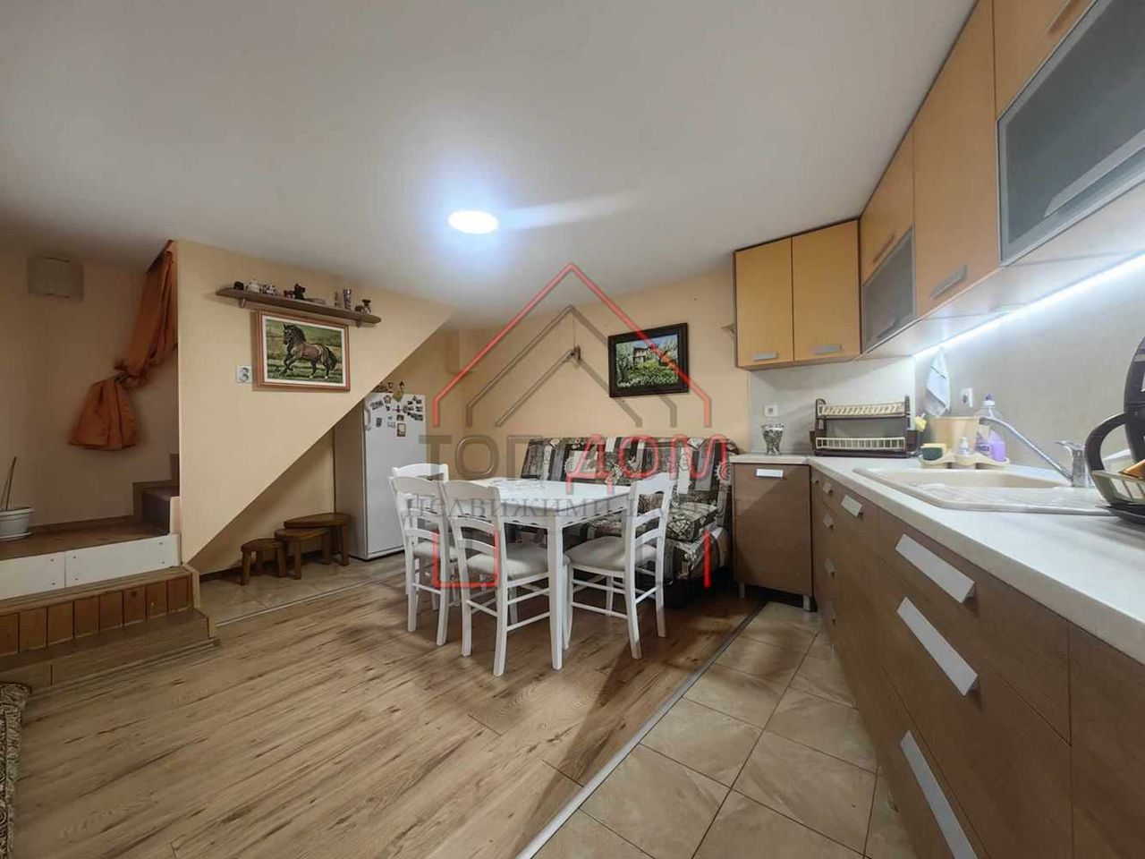 Дава се под наем Тристаен апартамент в Варна, Бриз - 90 кв.м за 138500 € - Снимка #4