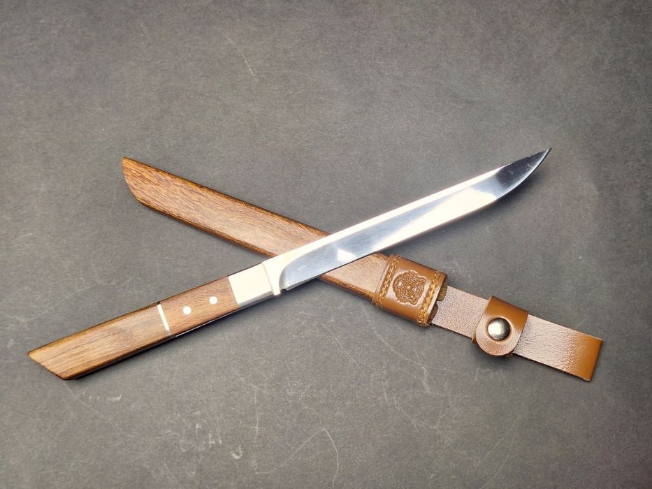 Японски нож M390 с дървена кания