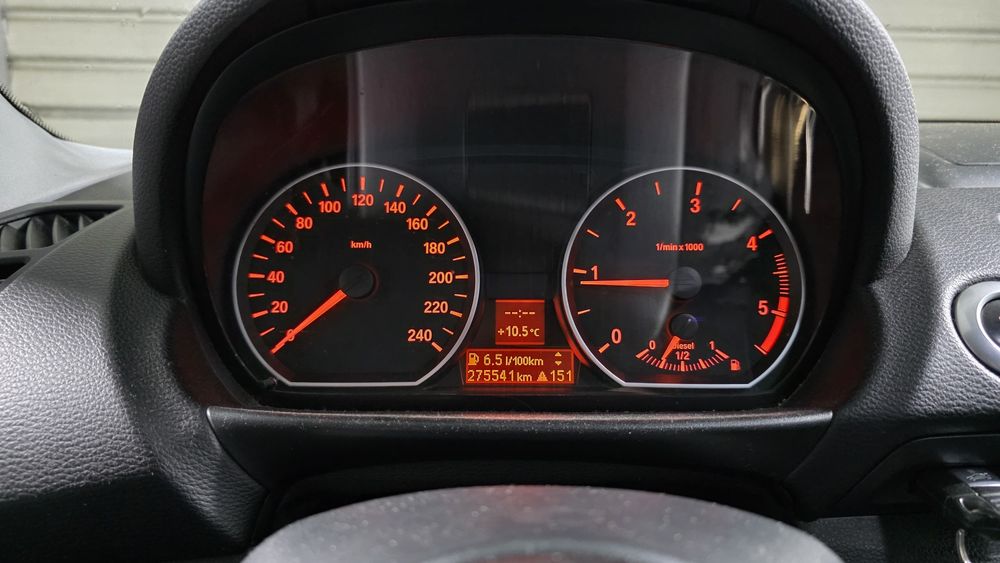 Seria 1 118d 2008 143cp