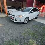 Ford focus 1.6 benzina 2015 perfecta stare ieftin URGENT