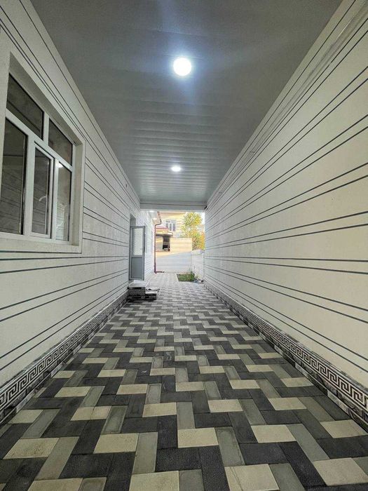 Новый коттедж у Рисового базара жжёный кирпич, подвал, въезд всё рядом