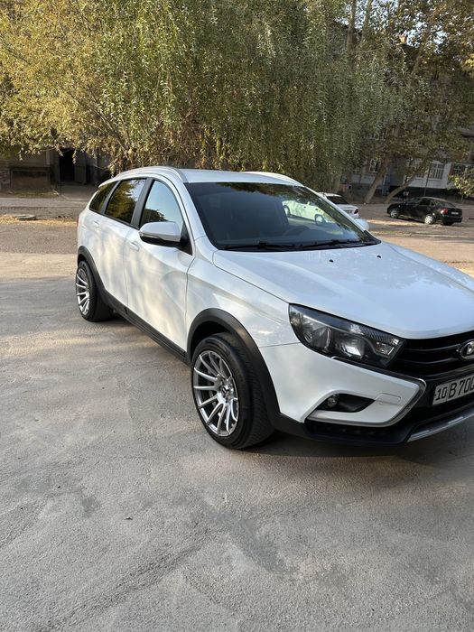 Lada Vesta SW Cross 1.6