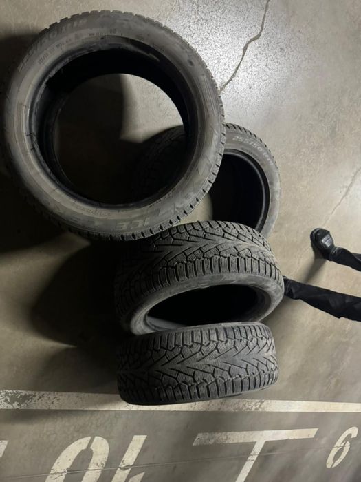 Pirelli Winter Ice Zero 255/50/19