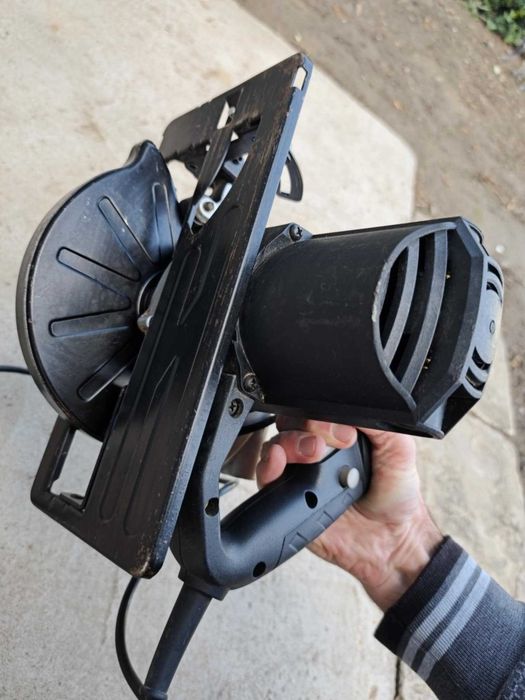 Ръчен електрически циркуляр за дърво 1200W