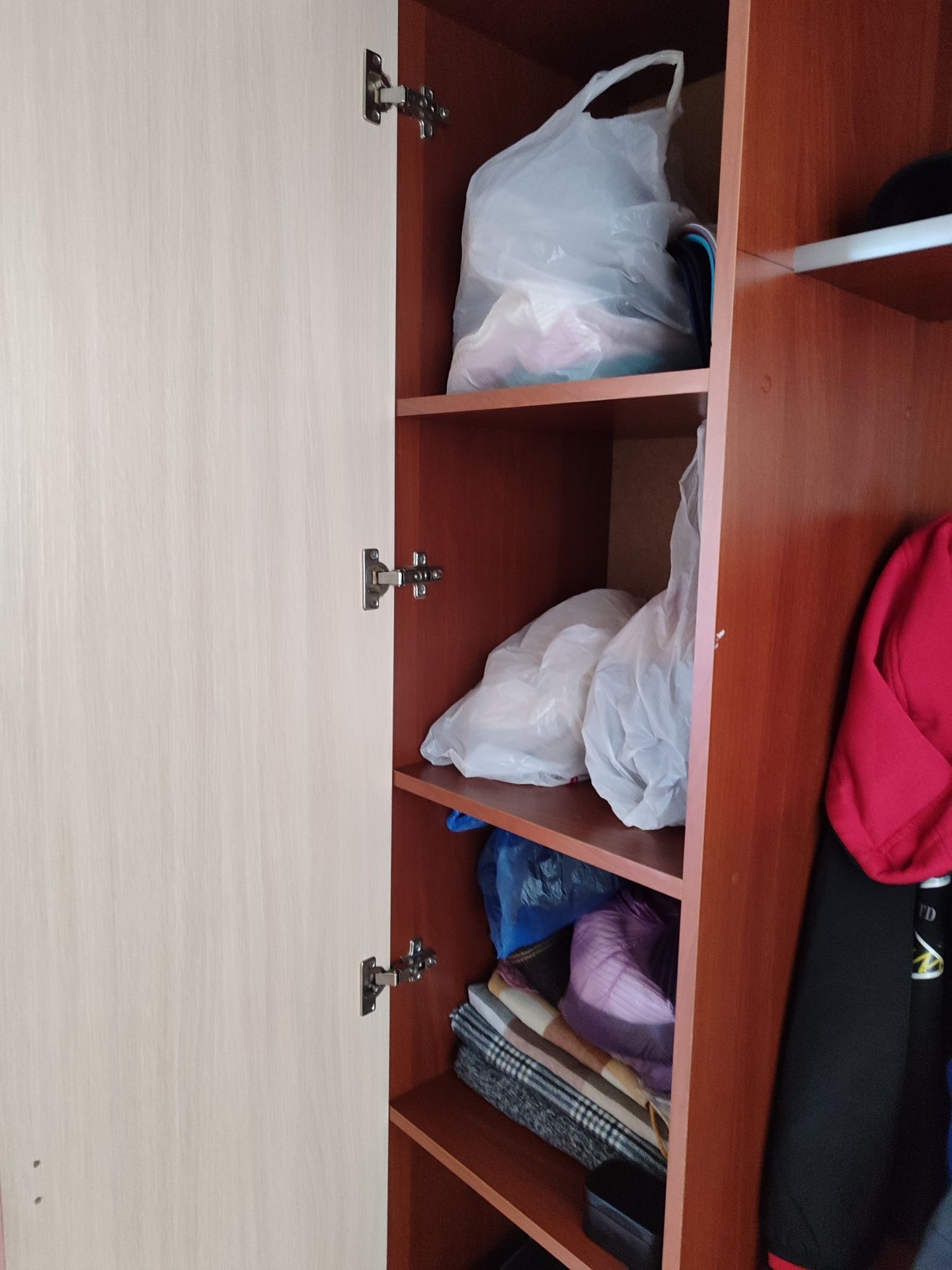 Продам прихожую в хорошем состоянии.