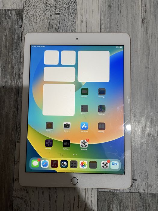 Vand tableta generatia 5a ! Modelul mare