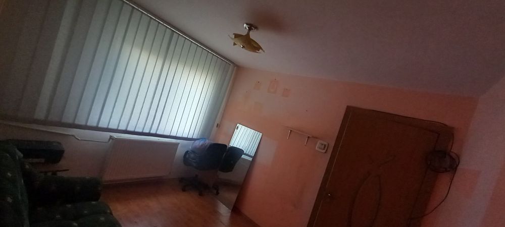 Apartament decomandat 3 camere zona Vest