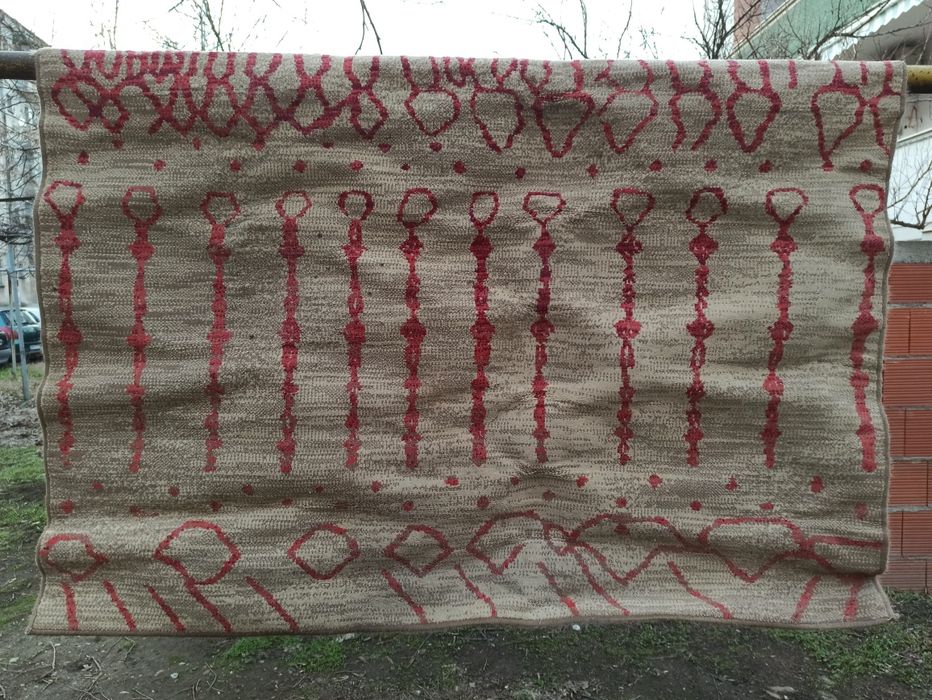 Продавам килими запазени