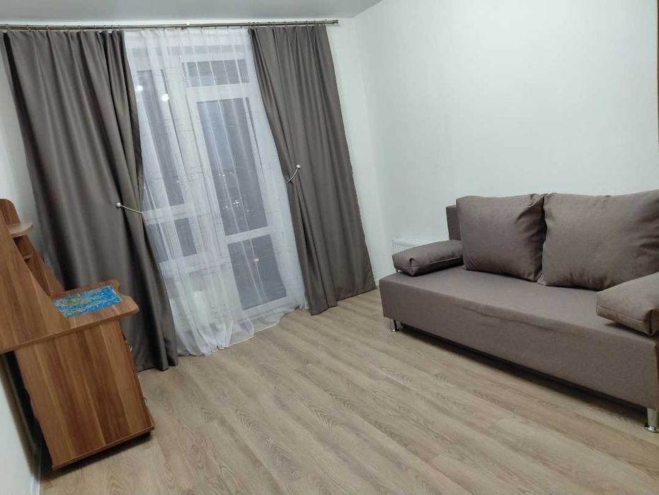 Сдам 1 комнатную на долгий срок.