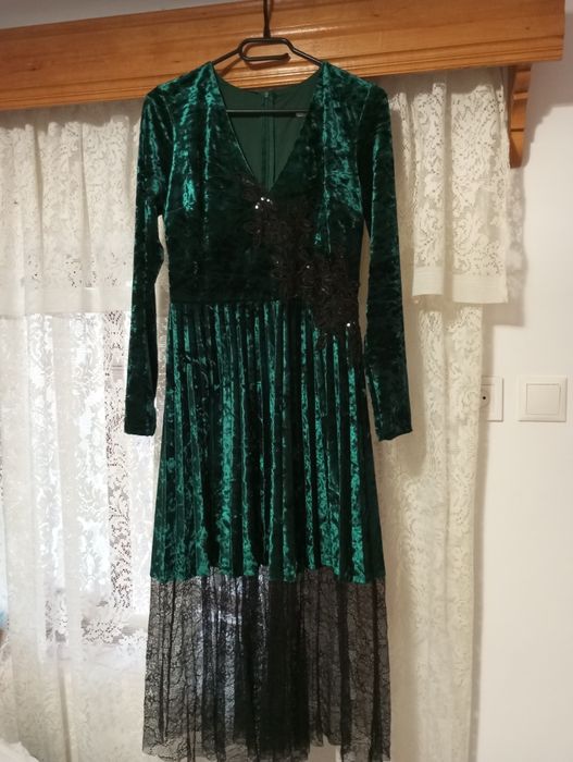 Vând rochie ocazie purtata o singura data mărimea 40!