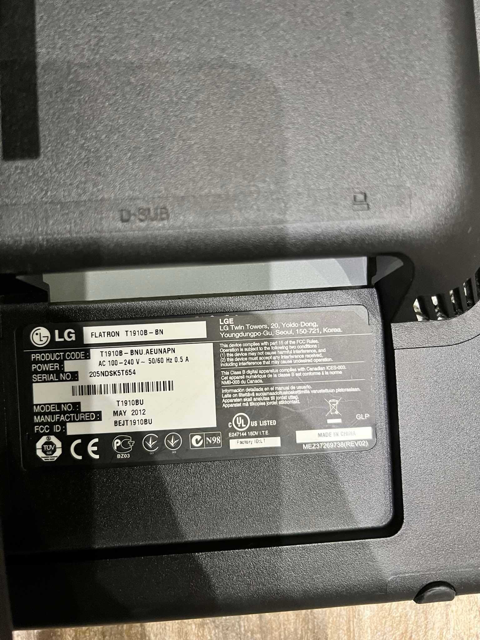 Монитор LG Flatron T1910B-BN 19''