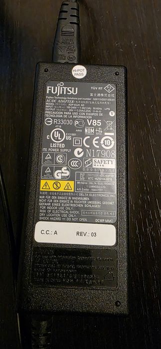 Laptop Fujitsu AH552 - stare excelenta