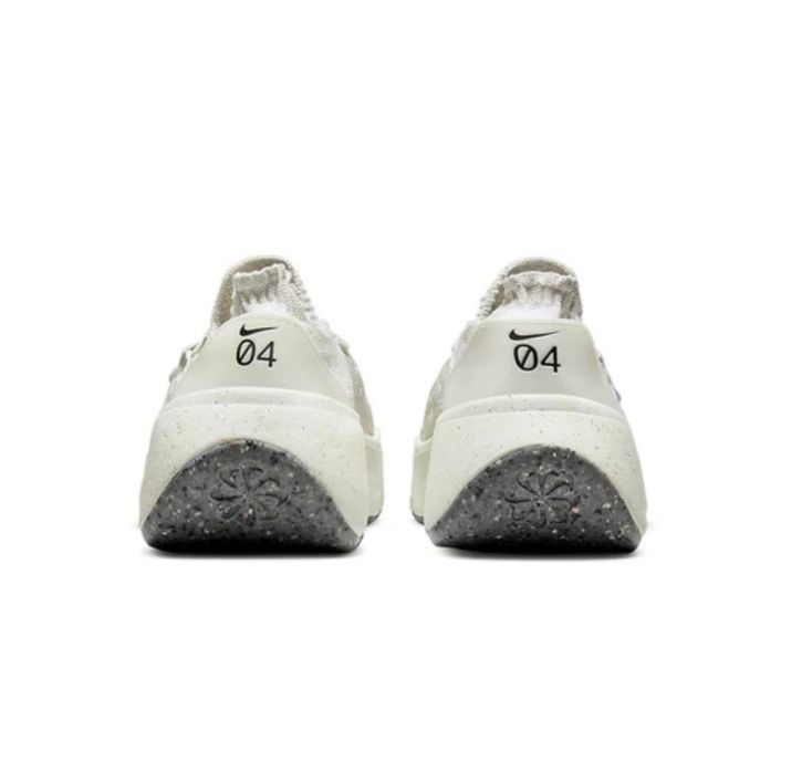 Nike Space Hippie 04 marime 36,5