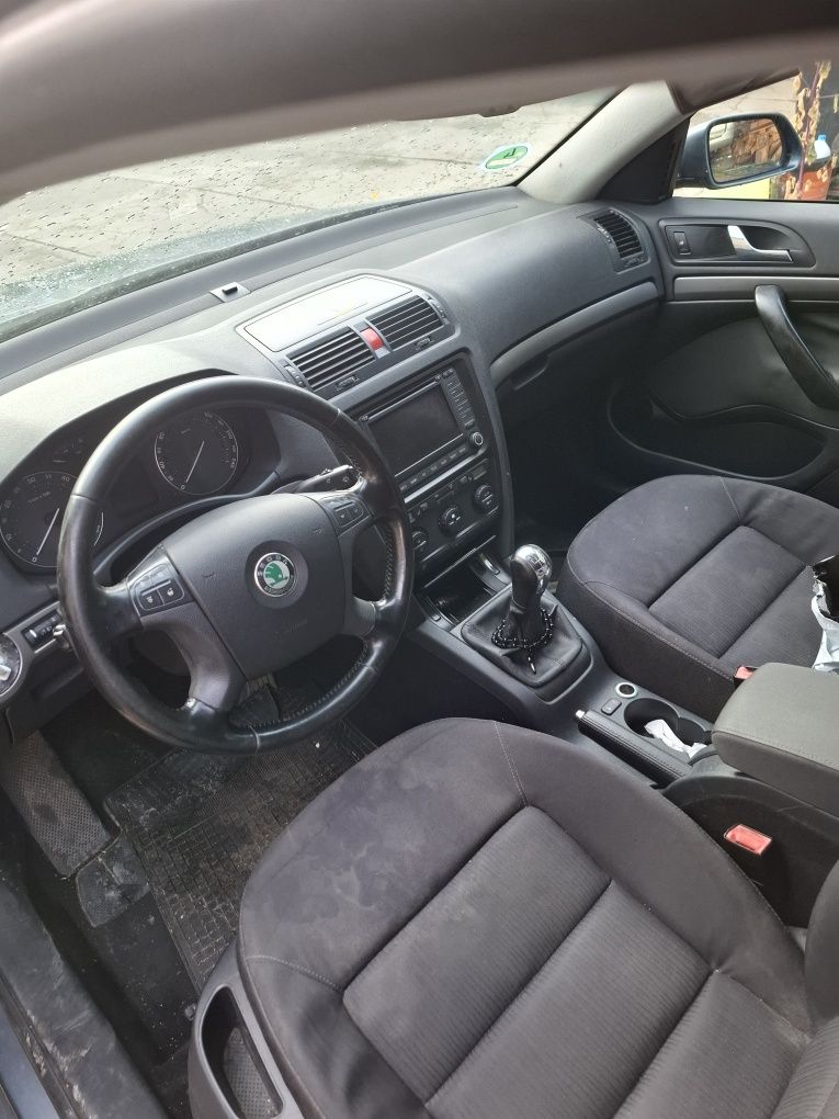 Dezmembrez skoda octavia 2 2.0 BKD