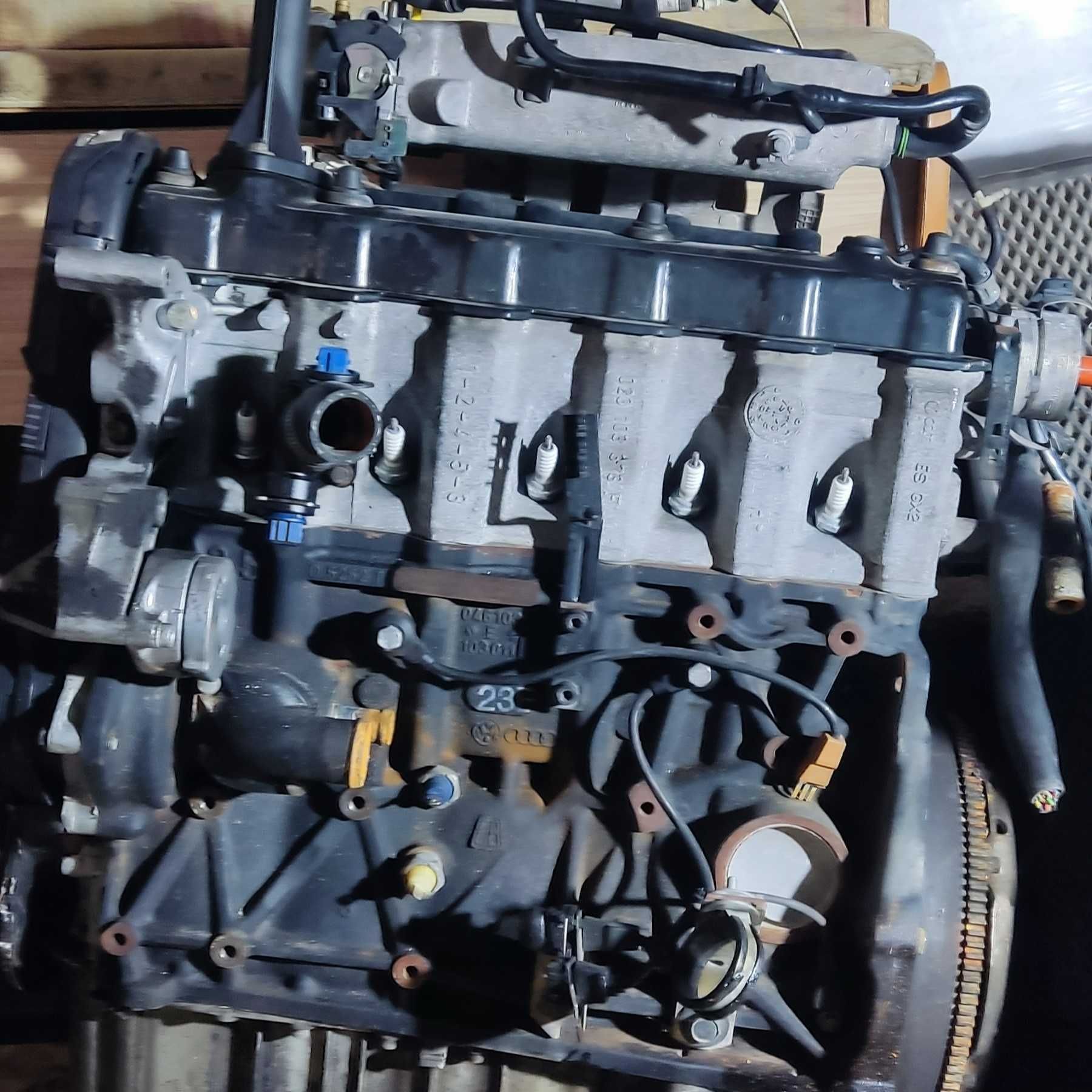 Двигатель Фольксваген Т4 2.5 бензин