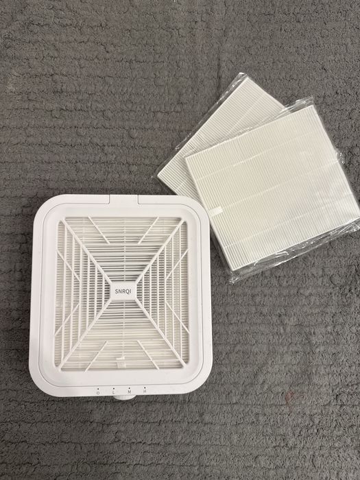 Vând aspirator pentru manichiură + 2 filtre suplimentare!