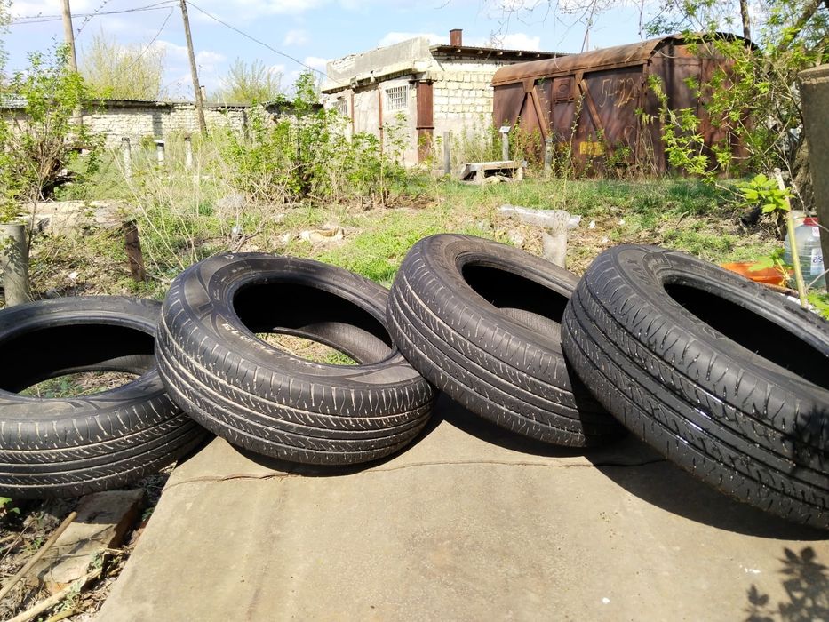 Продам Покрышку 13