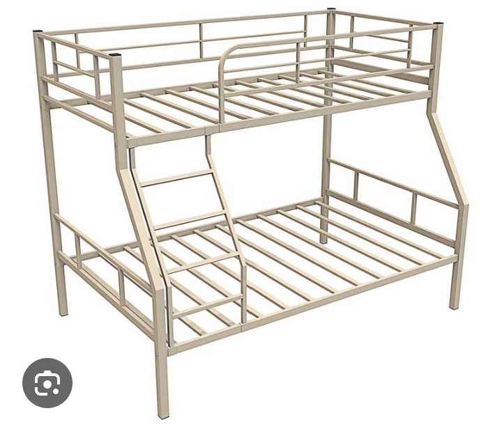 Продам двух ярусную кровать