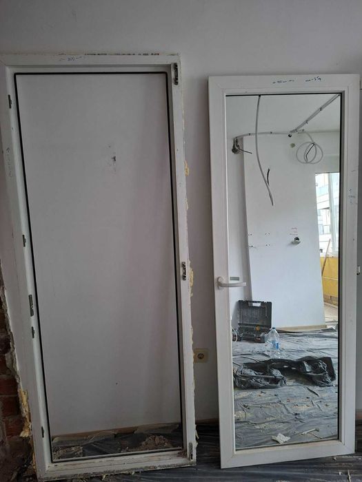 ПВЦ врата с каса