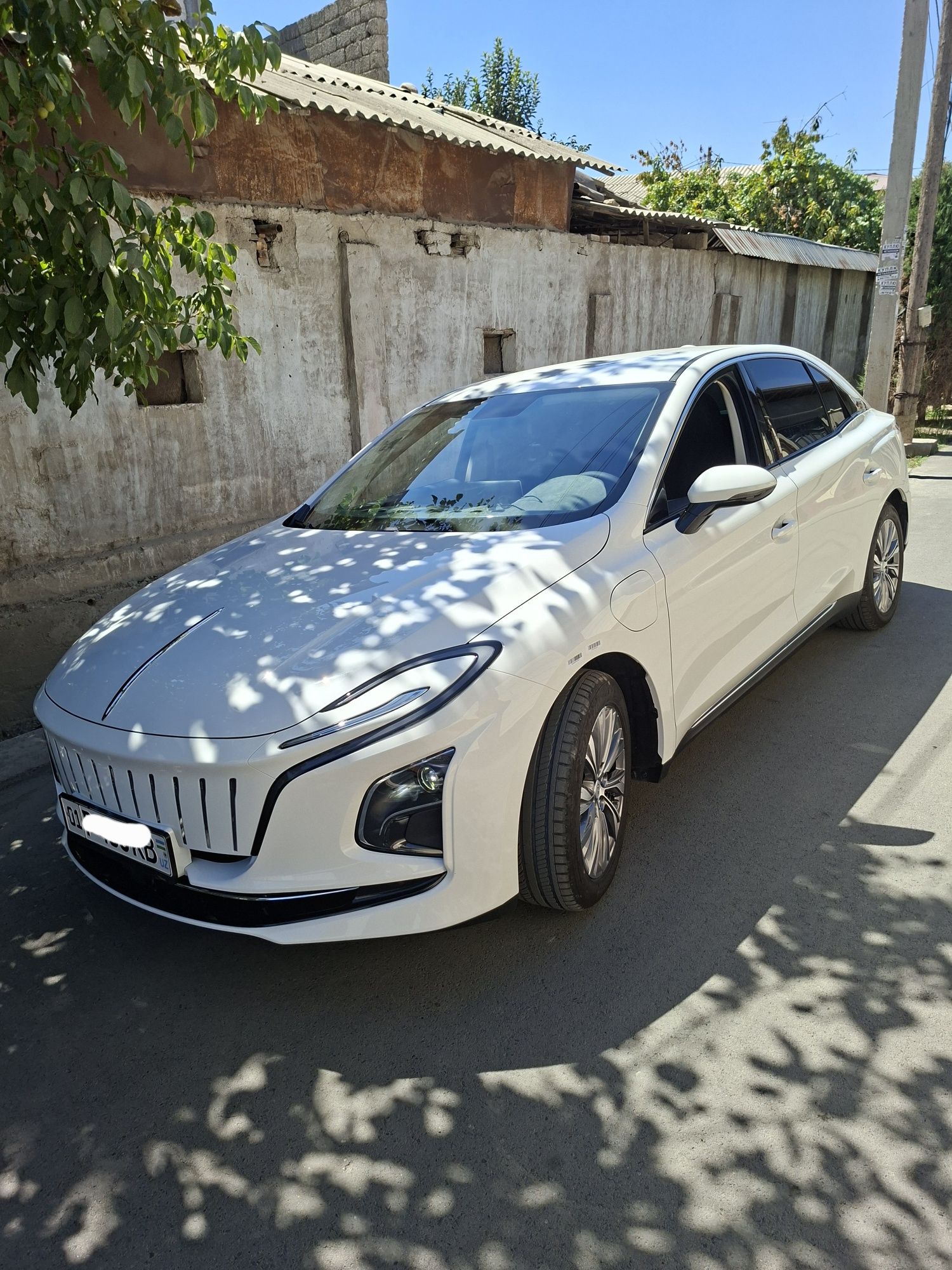 Hongqi EQM5 Насия САВДО, АРЕНДА, ВЫКУПГА чикарамиз