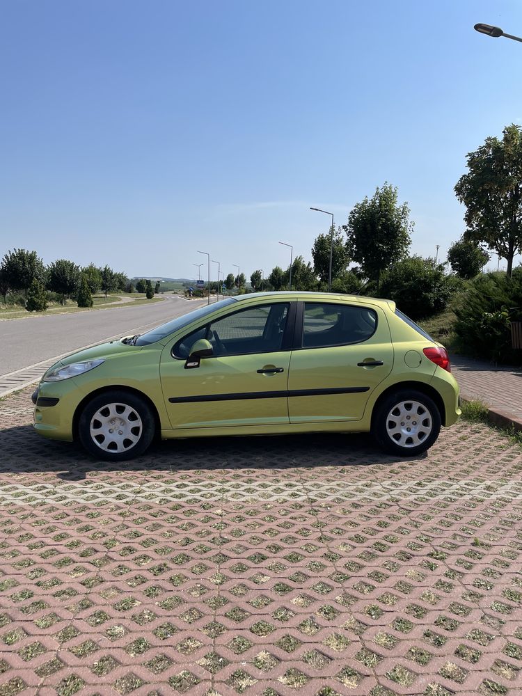 Peugeot 207 - 1.4 Benzină, 2007 - În stare foarte bună