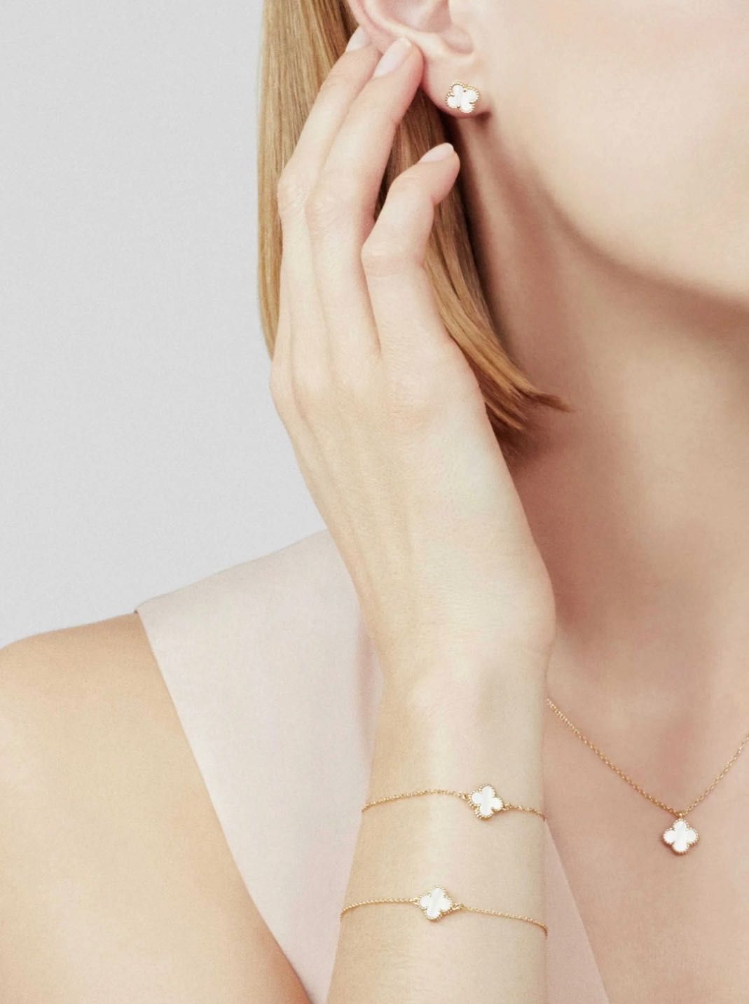 Van Cleef Sweet Alhambra колие и обеци
