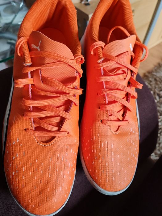 Adidași Puma fotbal