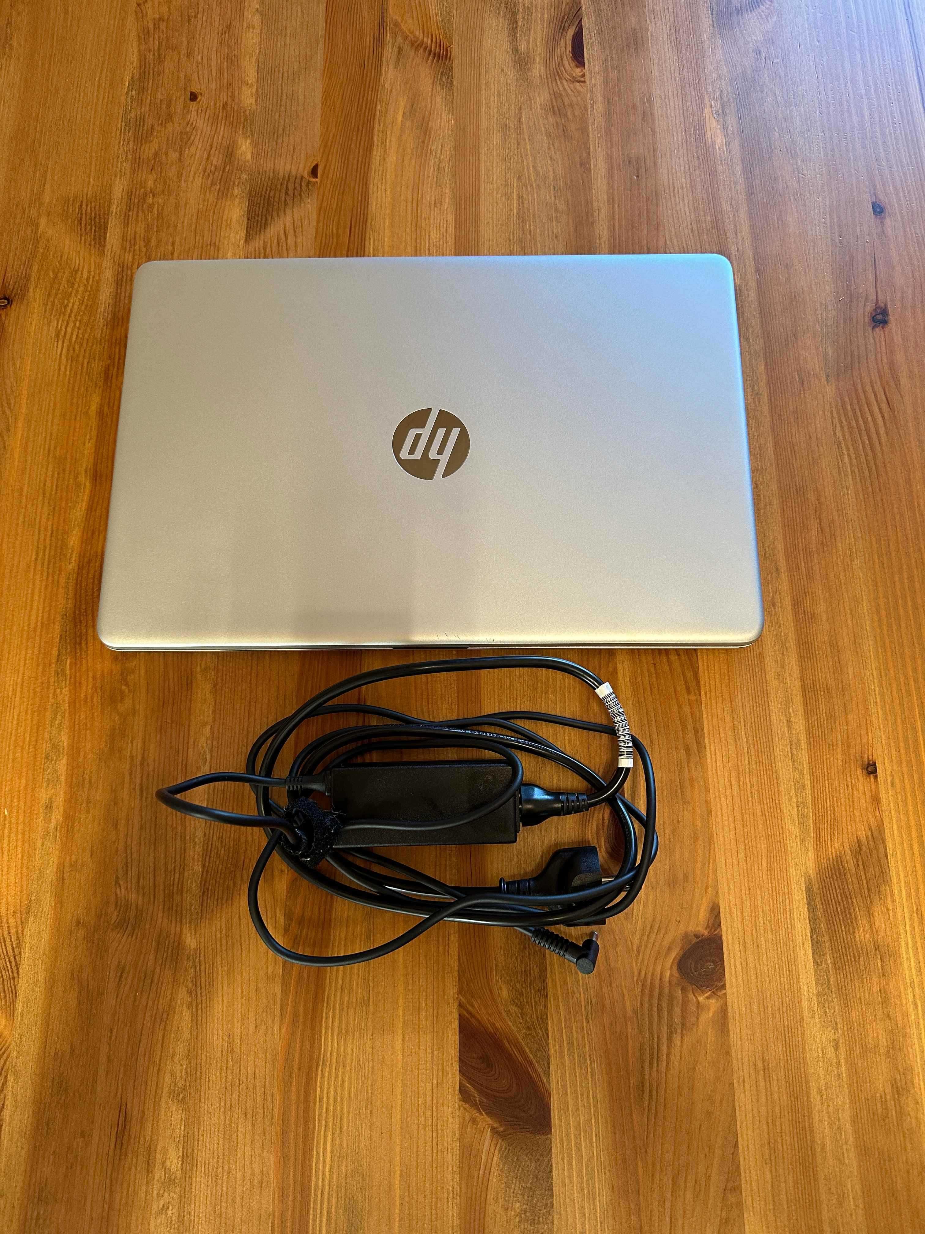 HP Notebook 15s-fq1096nq I7-1065G7 10 8 GB RAM 512GB SSD Win 11 Pro