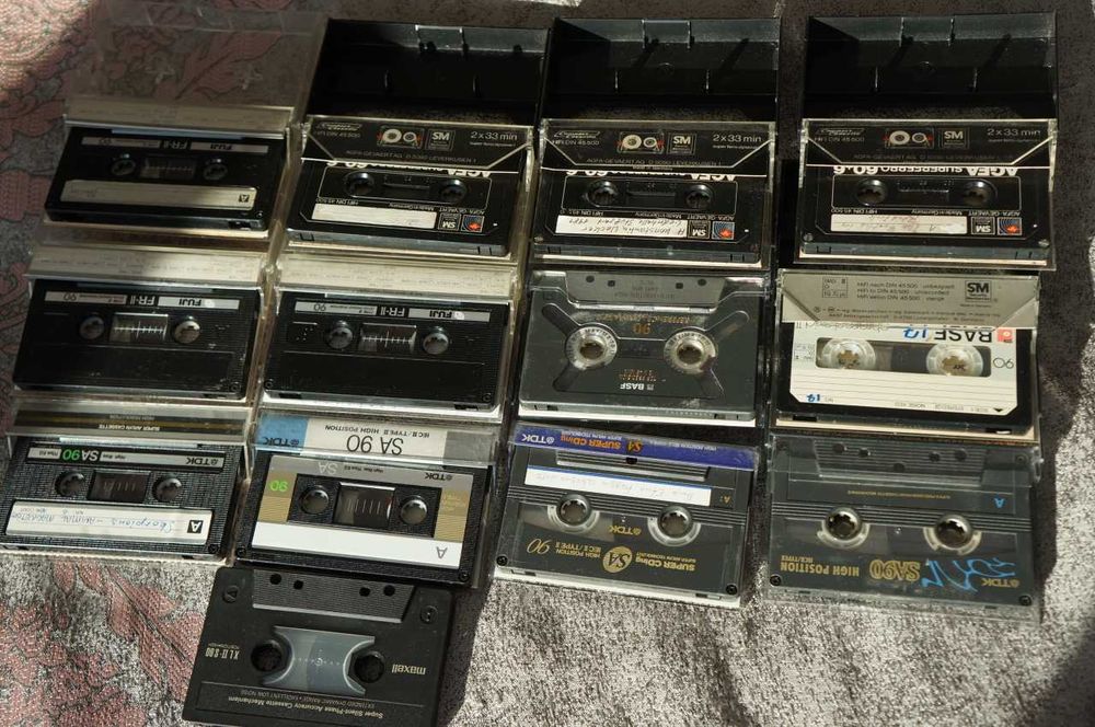 Лот от 13 аудиокасети TDK,MAXELL,FUJI,BASF