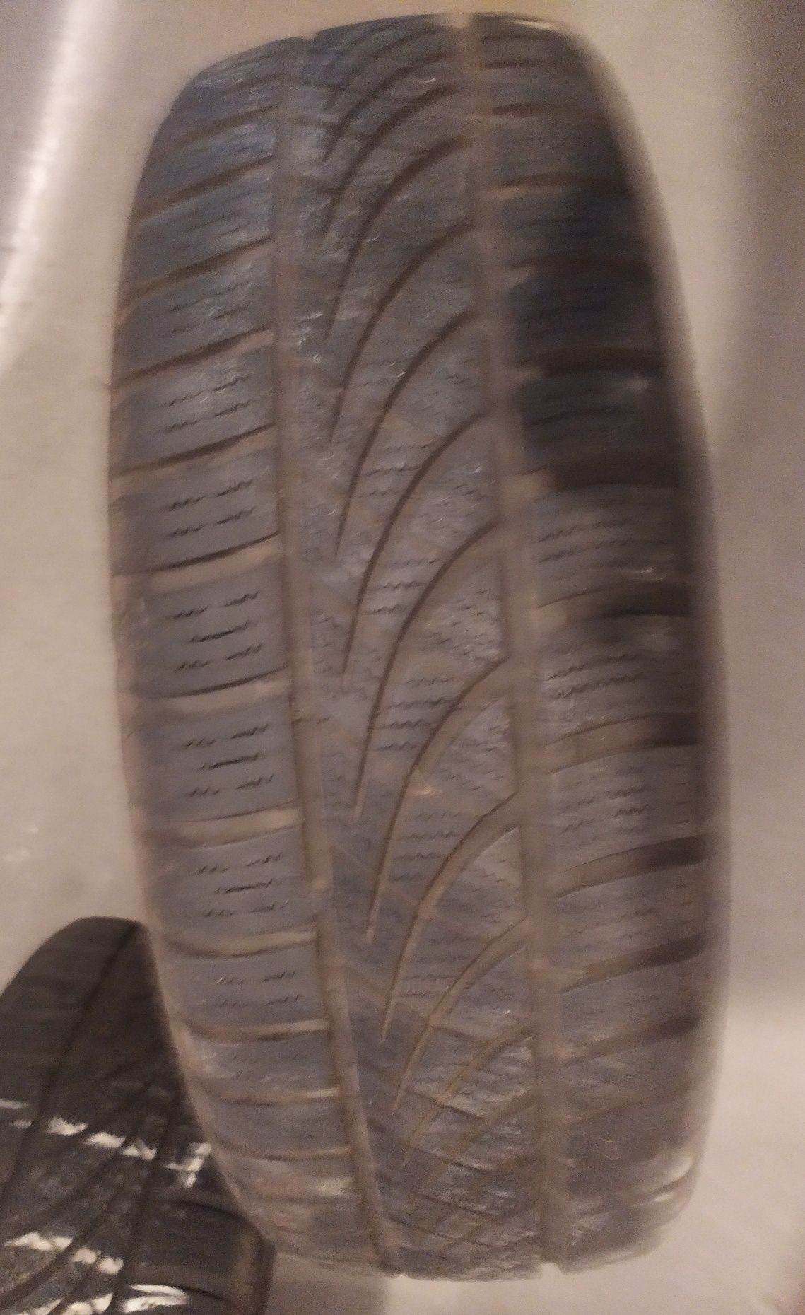 Джанти с гуми и тасове 195/65/R15 -4 бр.