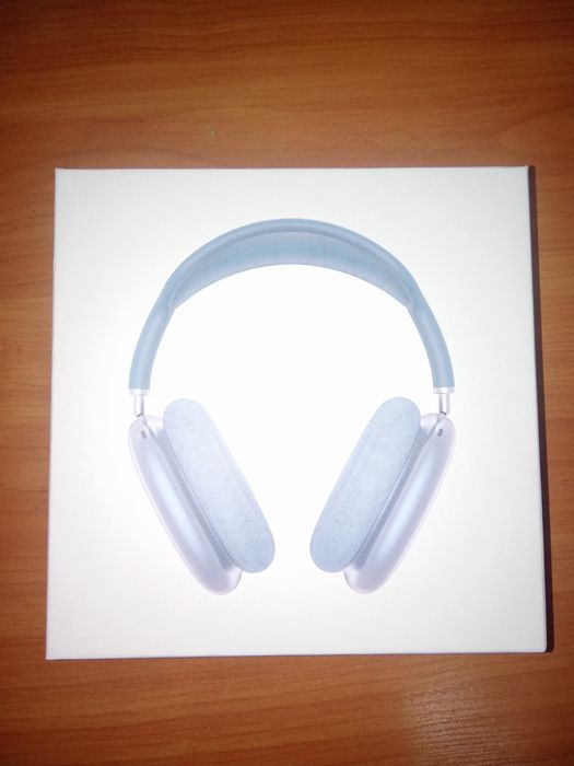 Продам наушники Airpods Max