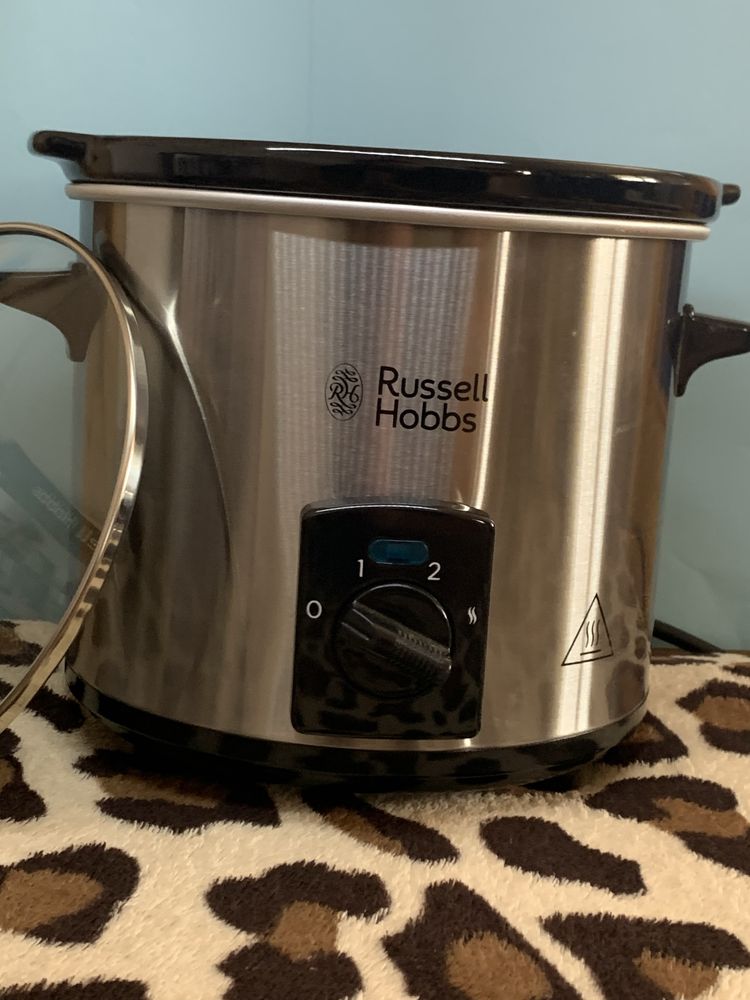 Russell Hobbs Compact Home 2L Slow Cooker