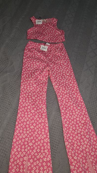 Костюм для девочки  двойка на 11-12 лет