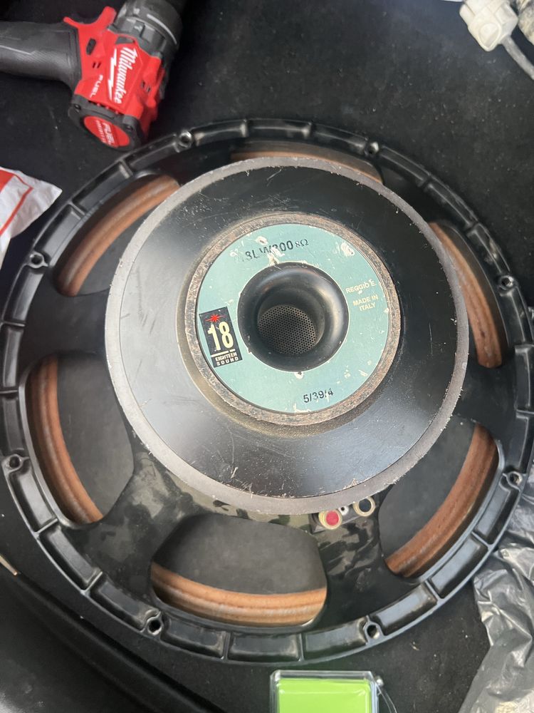 18 Sound (Rcf) 800/16000 покова мощност