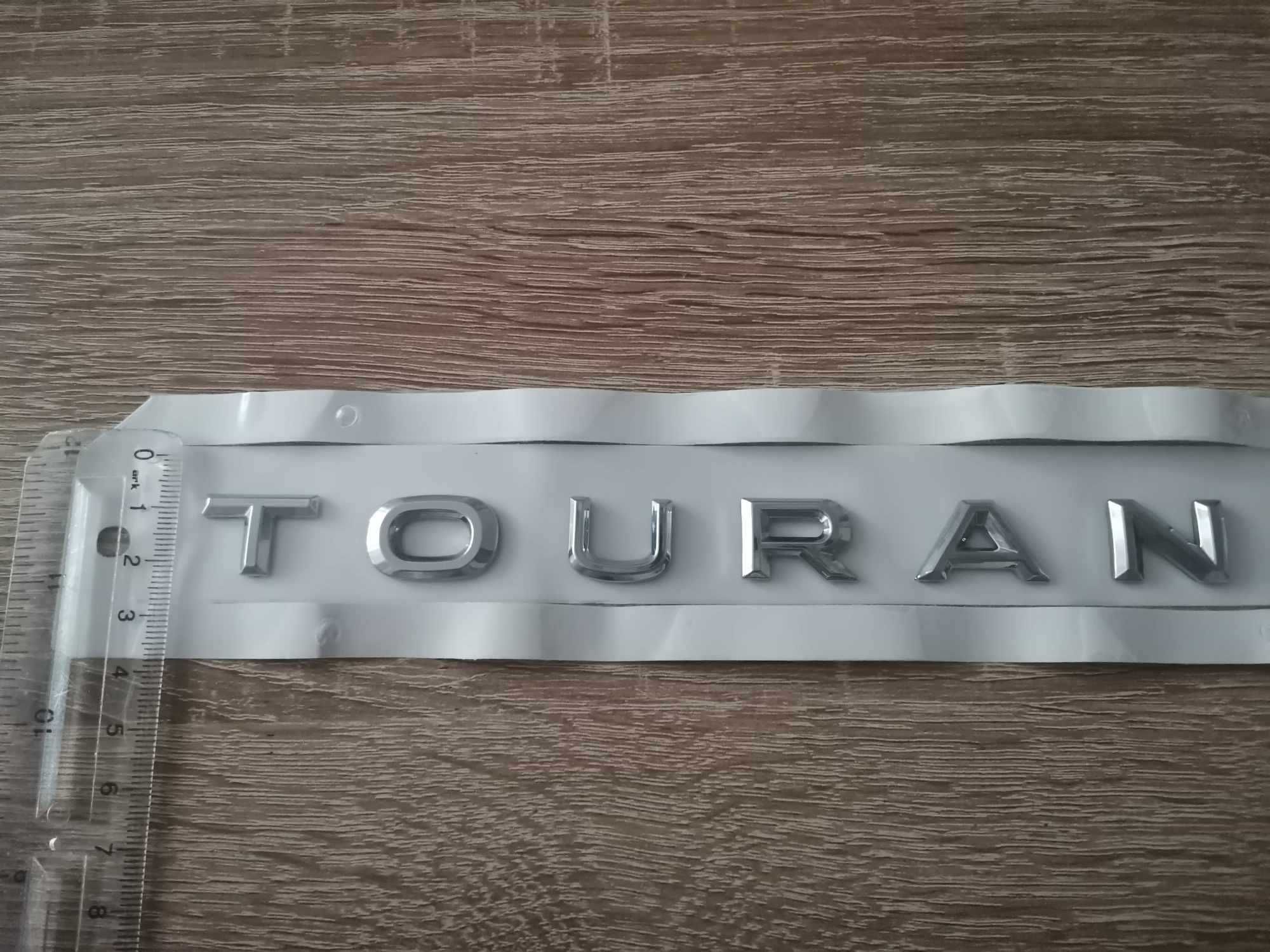 надпис Volkswagen Touran Фолксваген Туран новия шрифт