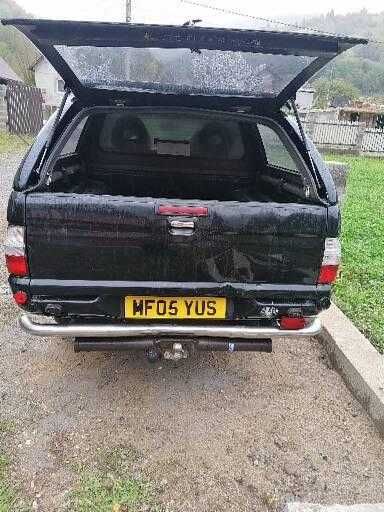 Mitsubishi l200 an fabricație 2005