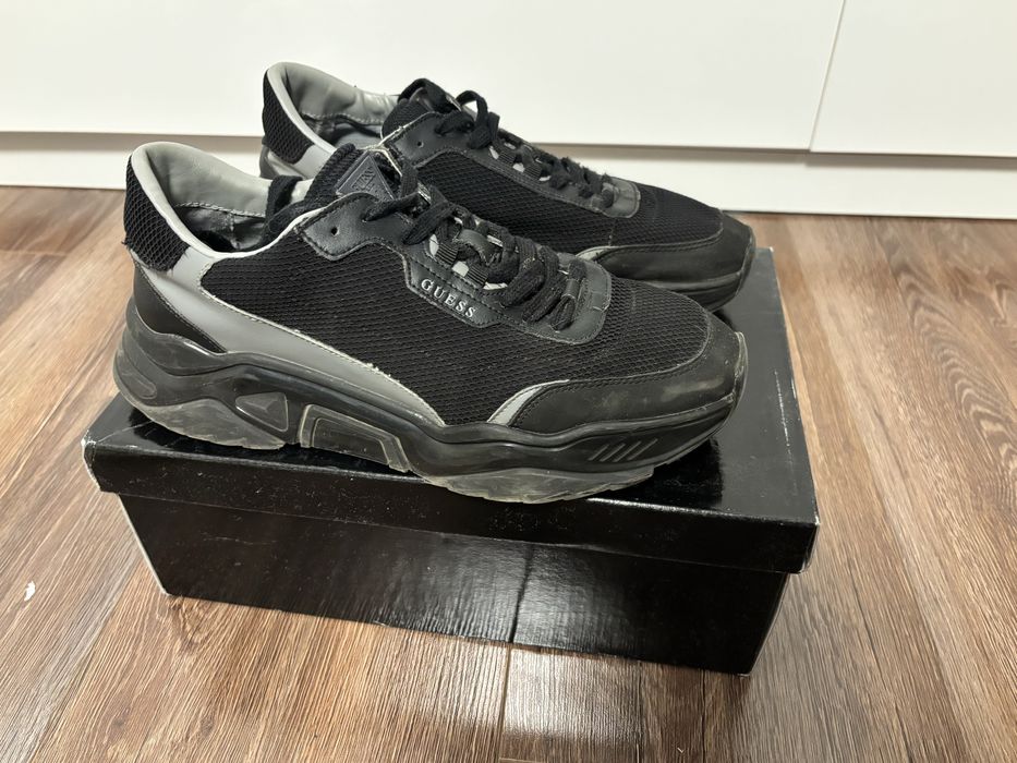 Продавам маратонки Guess