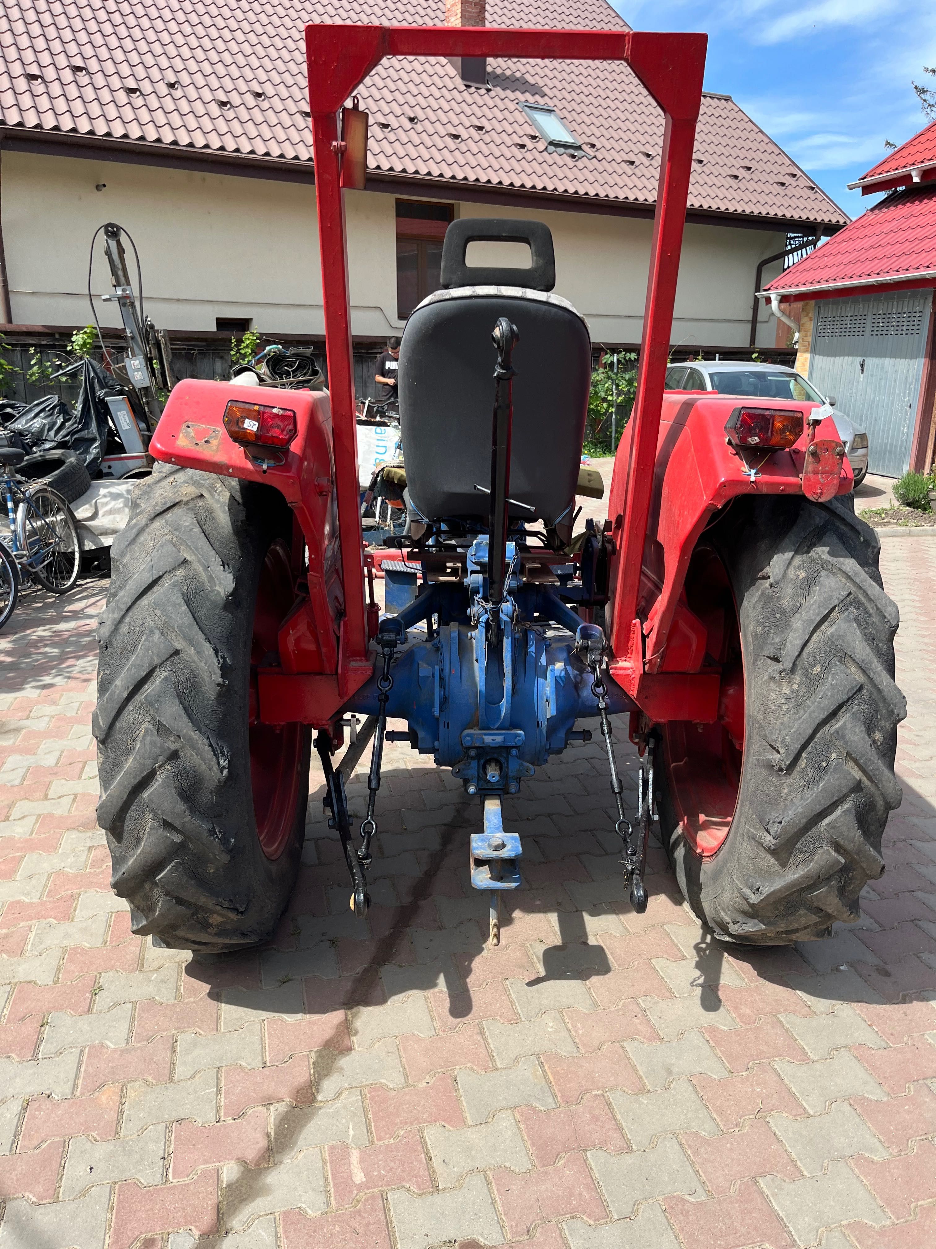 Tractor Massey Ferguson