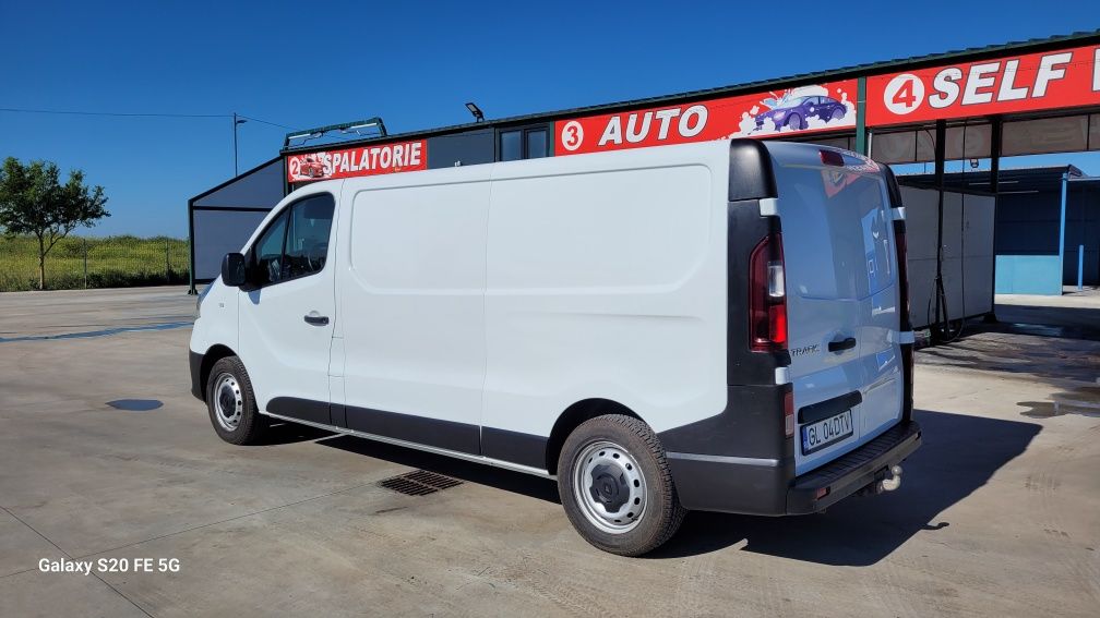 Renault trafic 2015  L2h1 Top!!