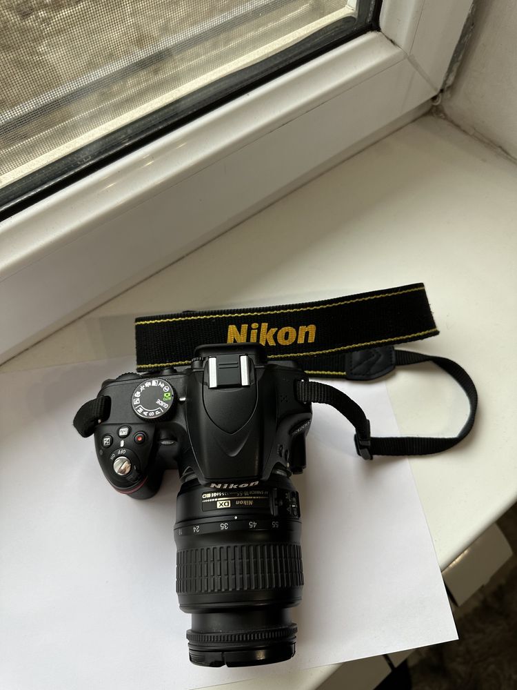 Зеркальный фотоаппарат Nikon D3200