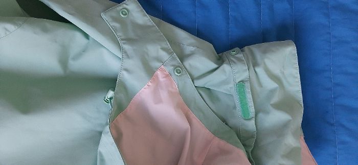 Ветро и водоустойчиво яке- ново, купено в Германия. XL размер.