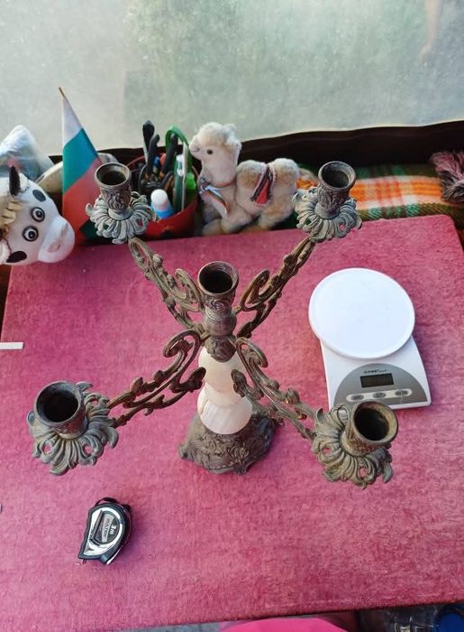 Стар Бароков свещник с оникс