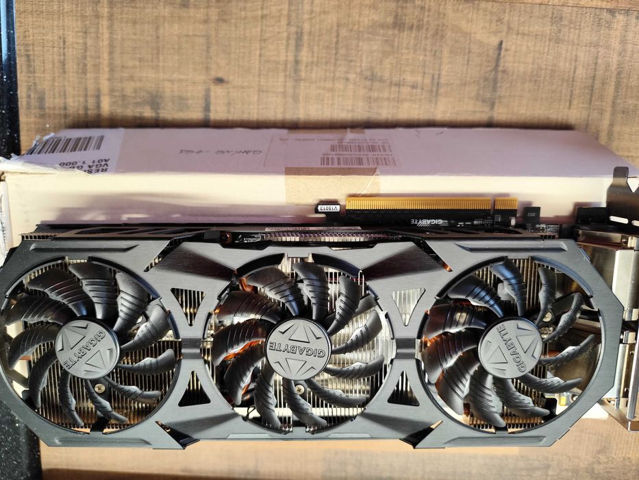 Vând Asrock Z77 PRO