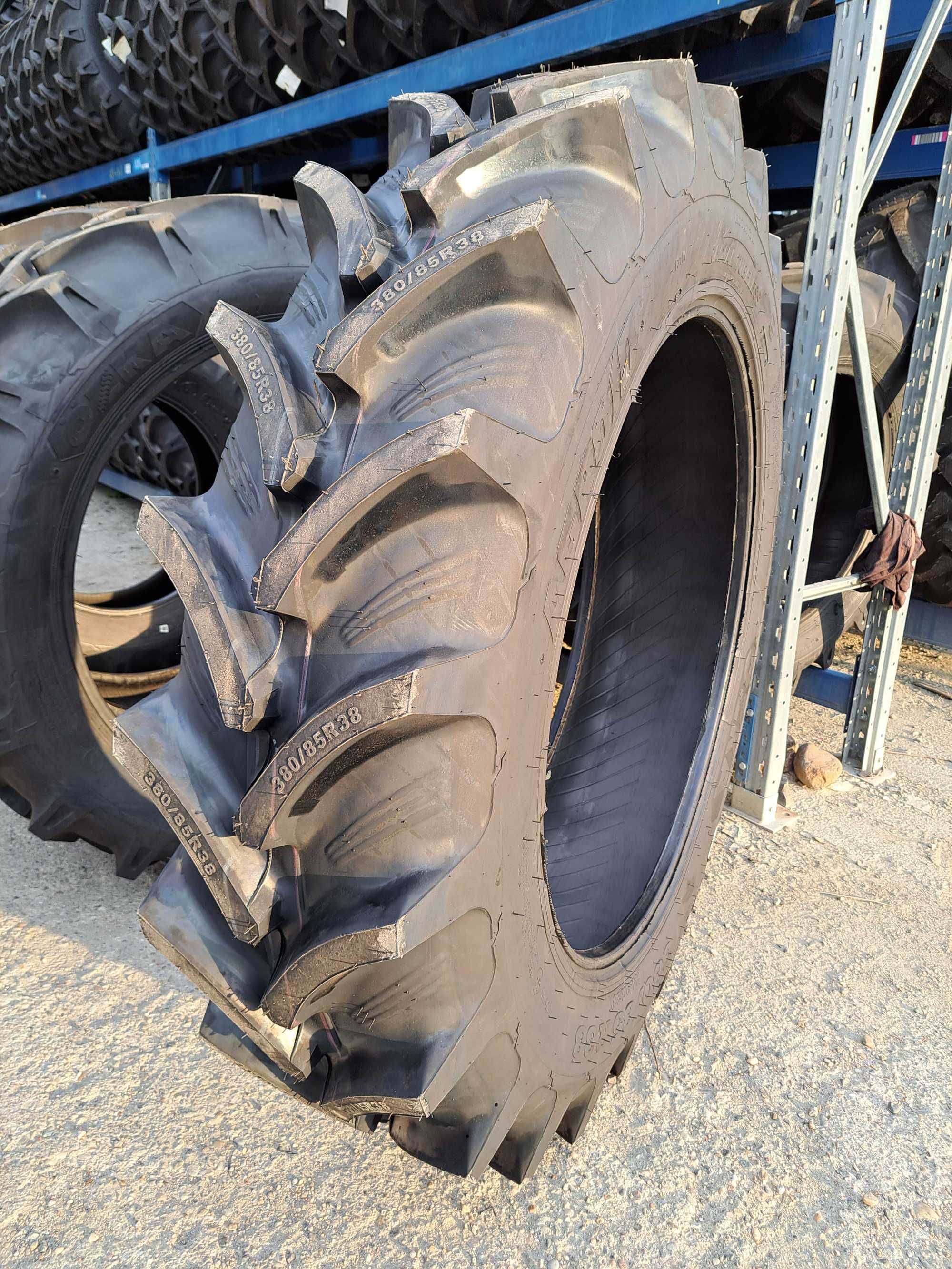 Cauciucuri noi 380/85R38 OZKA anvelope radiale 14.9R38 TRACTOR