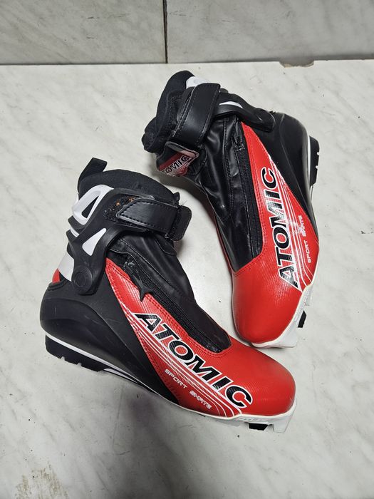 Clapari ghete ski schi fond Atomic marimea  40 (25 cm) SNS .