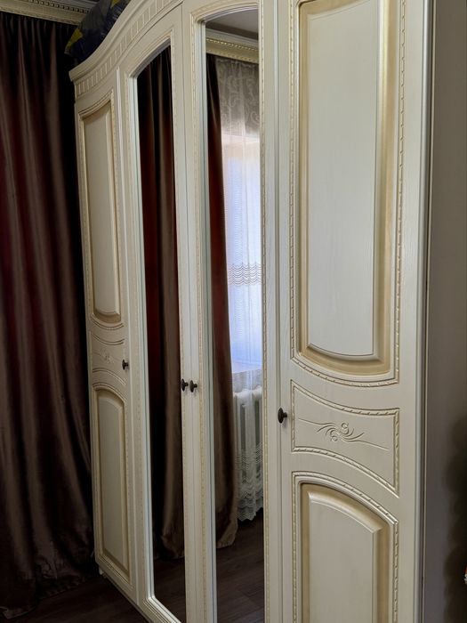 Спальный гарнитур