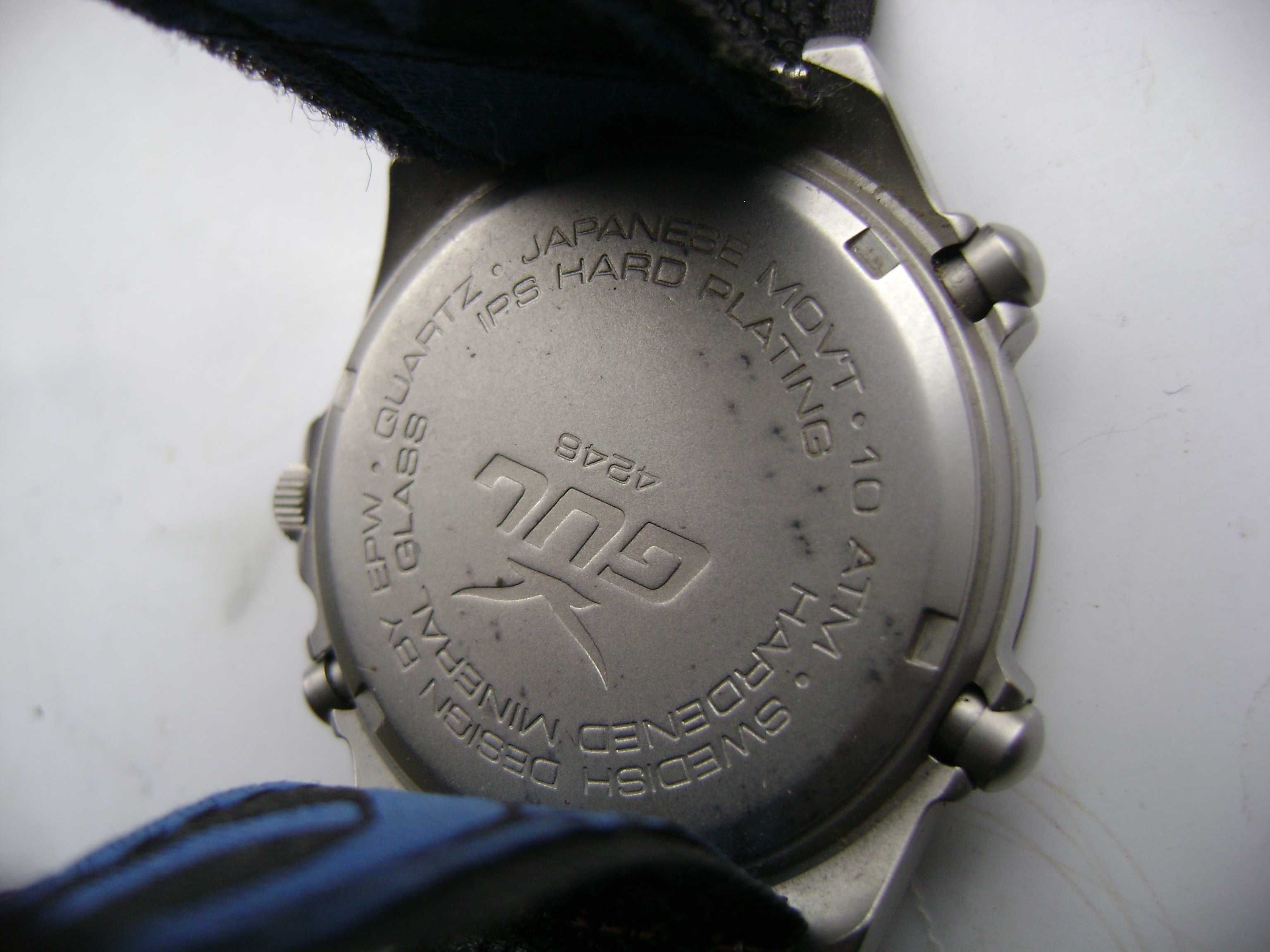 Продавам 4 кварцови и 1 механичен часовник Guess,Regent,Swatch,Gul